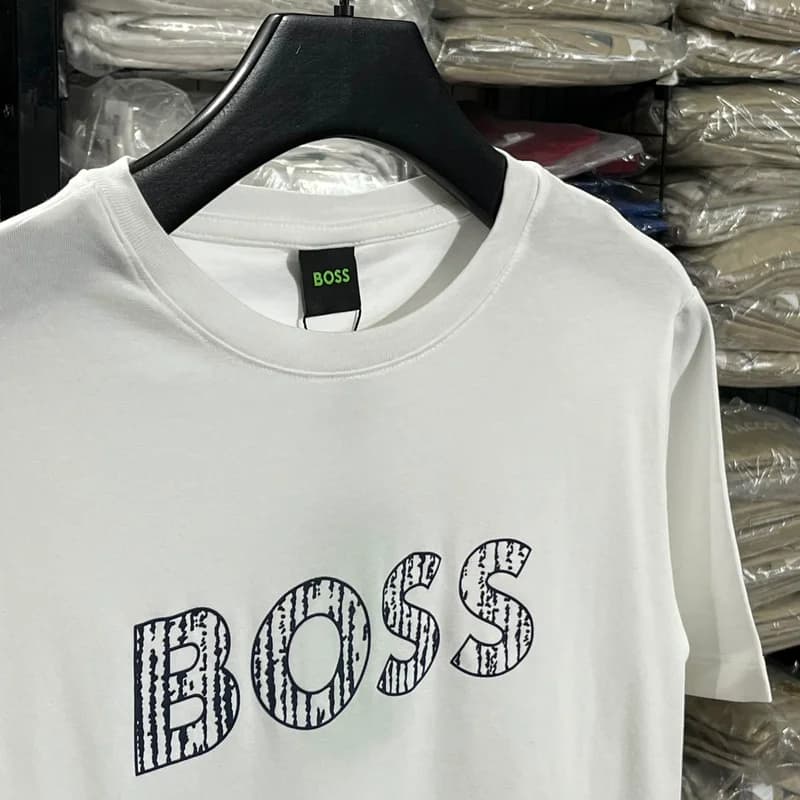 Camiseta Estampada Hugo Boss cor Branca — imagem 1 de 1