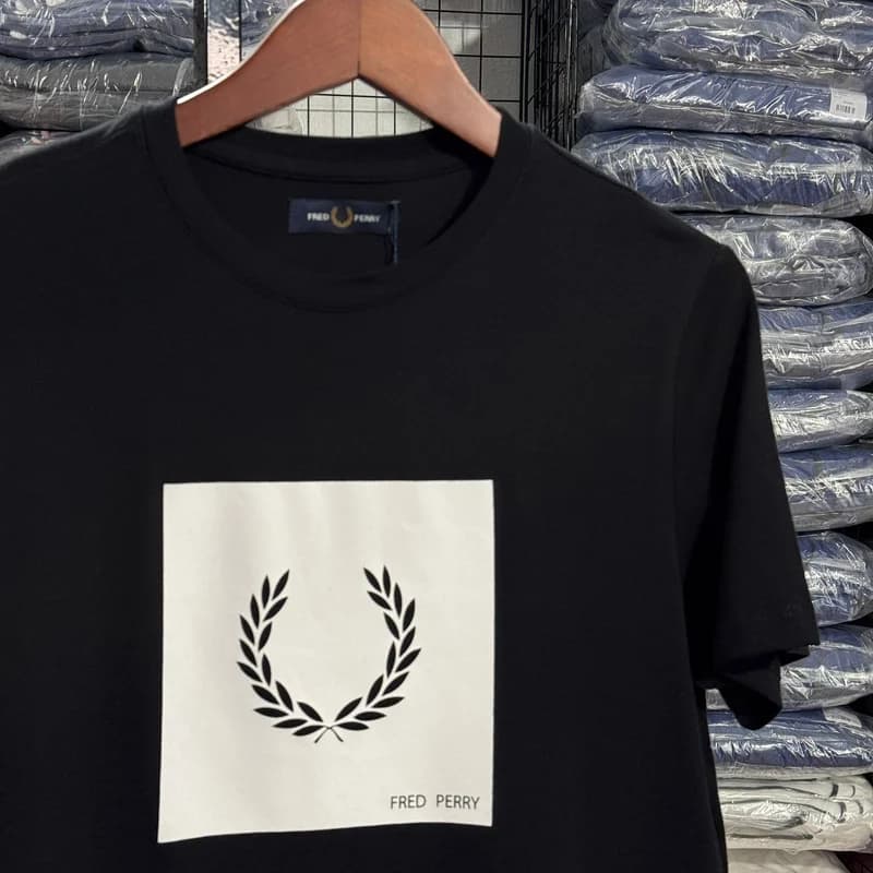 Camiseta Estampada Fred Perry cor Preta