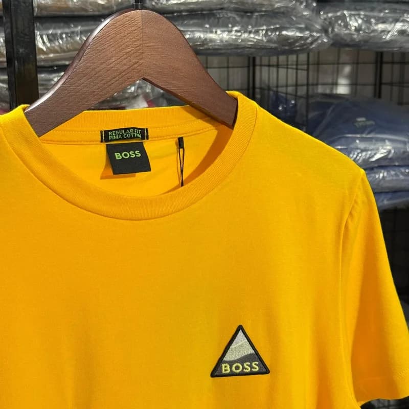 Camiseta Estampada Hugo Boss cor Amarelo — imagem 1 de 1
