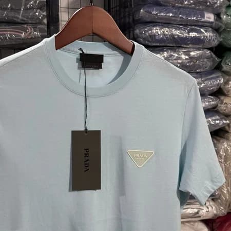 Camiseta Basica Prada cor Azul Bebe